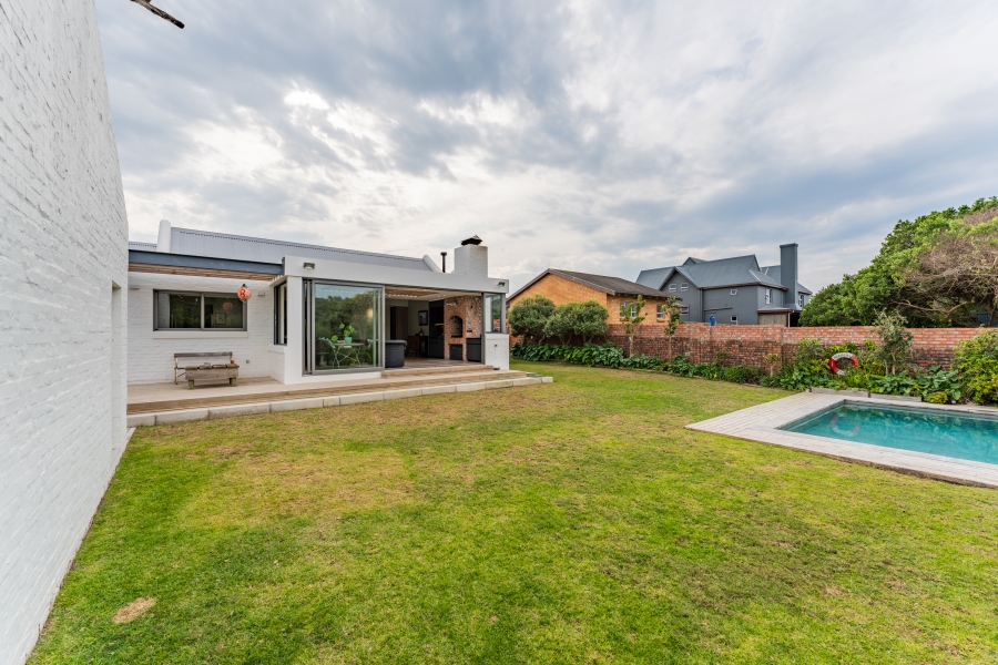 4 Bedroom Property for Sale in Cape St Francis Eastern Cape